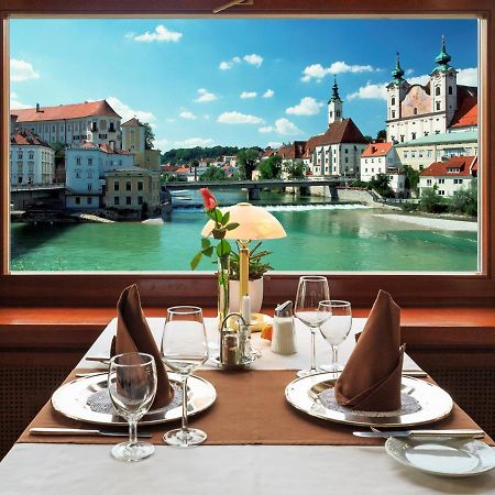 Hotel-Restaurant Minichmayr Щайр Екстериор снимка