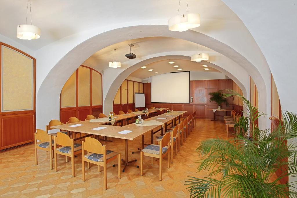 Hotel-Restaurant Minichmayr Щайр Екстериор снимка