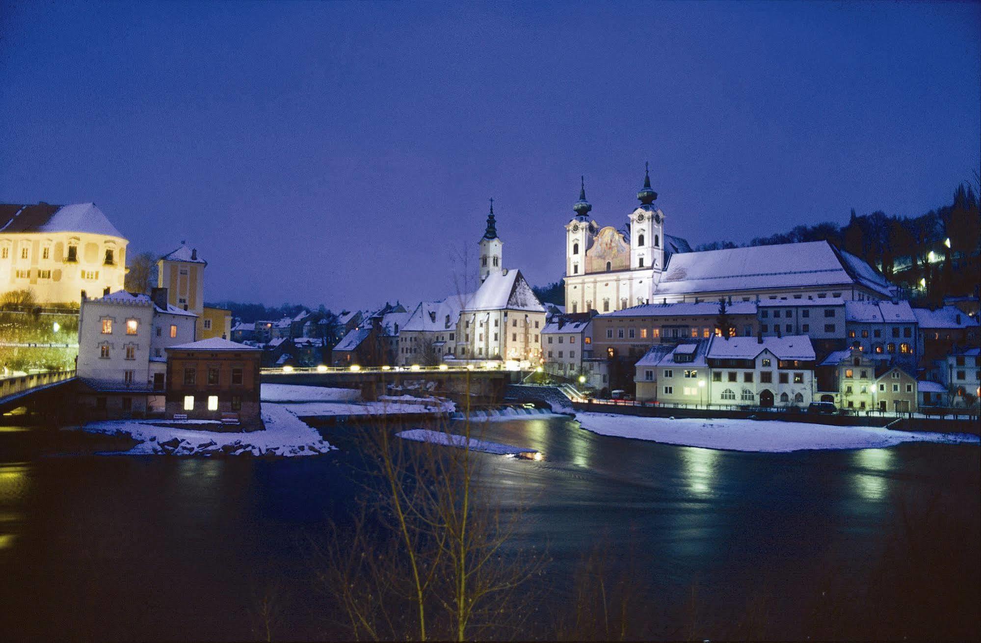 Hotel-Restaurant Minichmayr Щайр Екстериор снимка