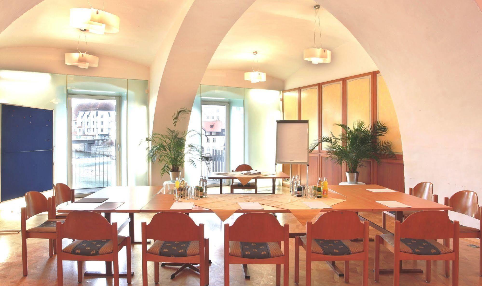 Hotel-Restaurant Minichmayr Щайр Екстериор снимка